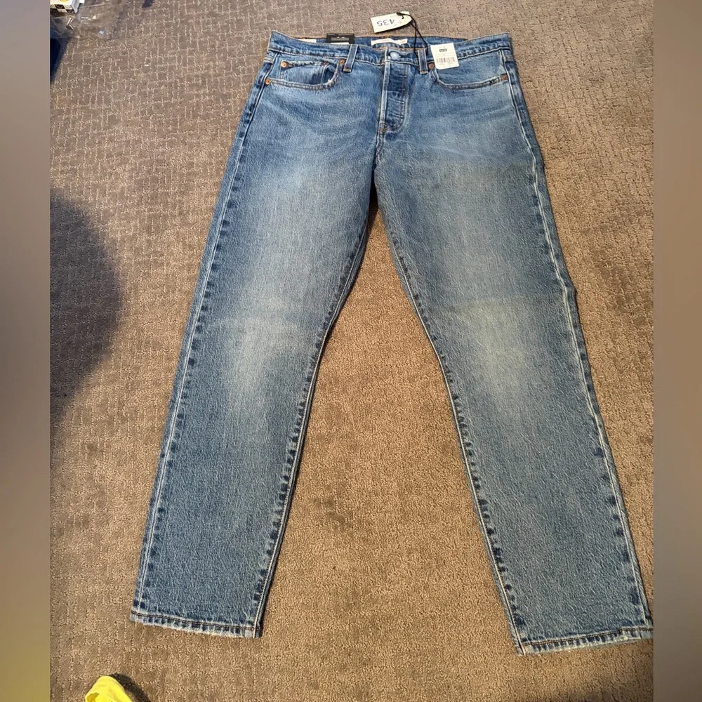 Levi's Blue Straight Leg Women's Jeans - Picture 2 of 9
